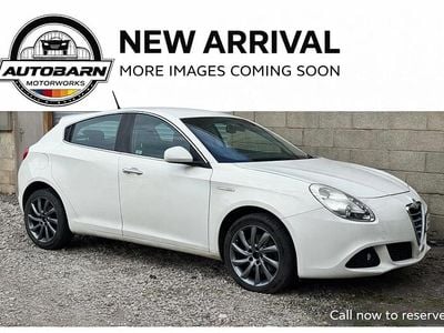 Used Alfa Romeo Giulietta Lusso 2010 White Hatchback