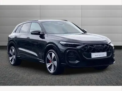 Used Audi Q5 Advanced 204 HP (150 kW) 2025 Mythos black SUV