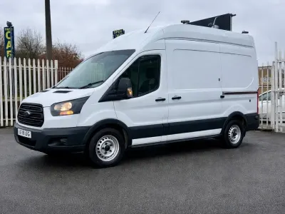 Usado Ford Transit 130 HP (95 kW) 2018 Branco Van