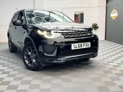 Begagnad Land Rover Discovery Sport Landmark 180 HK (132 kW) 2018 Svart SUV