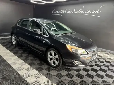 Used Vauxhall Astra SRi 115 HP (84 kW) 2011 Black Hatchback