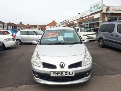 Used Renault Clio Expression 112 HP (82 kW) 2008 Silver Hatchback