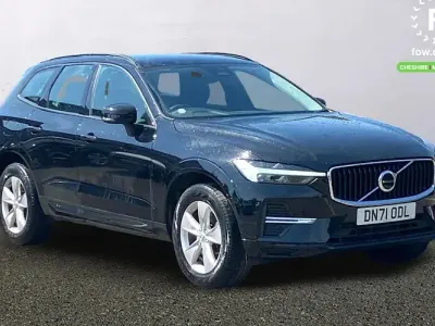 Używany Volvo XC60 Momentum 250 KM (183 kW) 2021 Czarny SUV