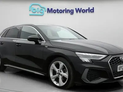 Second-hand Audi A3 Sportback S-Line 150 CP (110 kW) 2023 Negru Hatchback