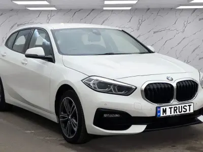 Käytetty Mercedes GLA200 SE 156 HP (114 kW) 2018 Valkoinen Katumaasturi