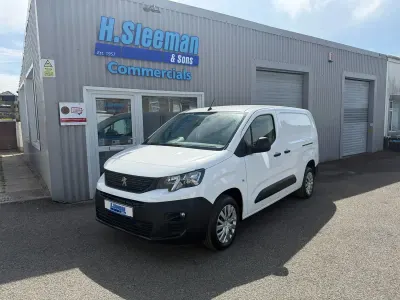 Used Peugeot Partner 131 HP (96 kW) 2020 White MPV