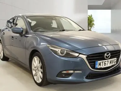 Usado Mazda 3 Inclusive 150 HP (110 kW) 2018 Azul Citadino