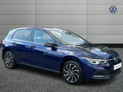 Used VW Golf VIII Edition 147 HP (108 kW) 2023 Blue Hatchback