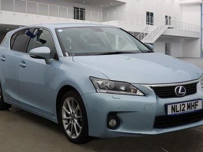Lexus CT200h