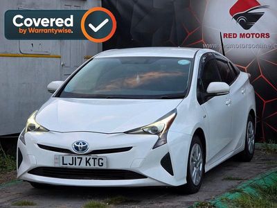 Used Toyota Prius 70 HP (51 kW) 2022 White Hatchback