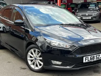 Begagnad Ford Focus Titanium 125 HK (91 kW) 2018 Svart Halvkombi
