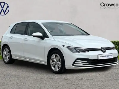Used VW Golf VII Life 130 HP (95 kW) 2021 White Hatchback
