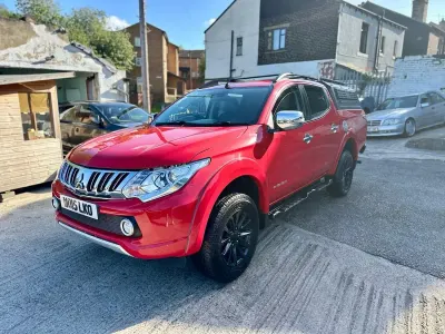 Used Mitsubishi L200 181 HP (133 kW) 2016 Red Pickup