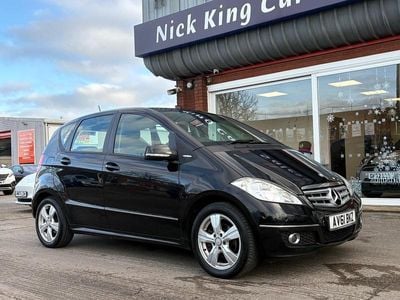 Obsidian black Used 2011 Mercedes A180 Avantgarde Hatchback | £2,975 (Fair price)