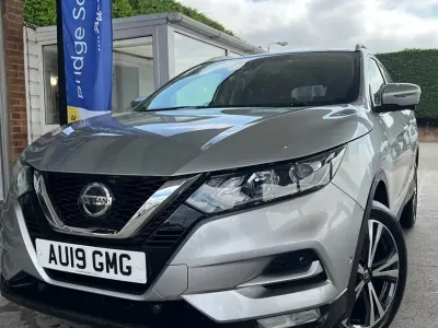 Used Nissan Qashqai N-Connecta 115 HP (84 kW) 2019 Silver SUV