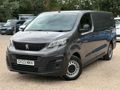 Used Peugeot Expert Premium 142 HP (104 kW) 2023 Grey Van