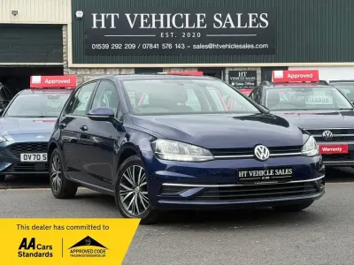 Used VW Golf VII SE 110 HP (80 kW) 2018 Blue Hatchback