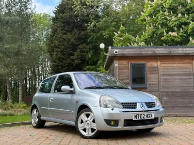 Used Renault Clio II 2002 Silver Hatchback
