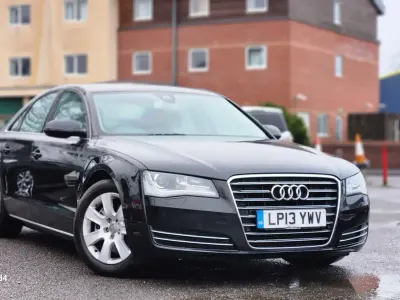 Usado Audi A8 Advanced Plus 204 HP (150 kW) 2013 Preto Sedan