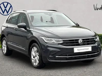 Begagnad VW Tiguan Life 241 HK (177 kW) 2025 Grå SUV