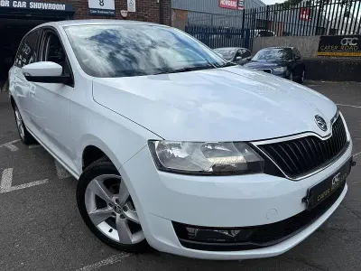 Used Skoda Rapid SE 95 HP (69 kW) 2019 White Hatchback