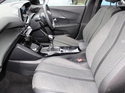 Used Peugeot 2008 Allure 129 HP (94 kW) 2024 Grey SUV
