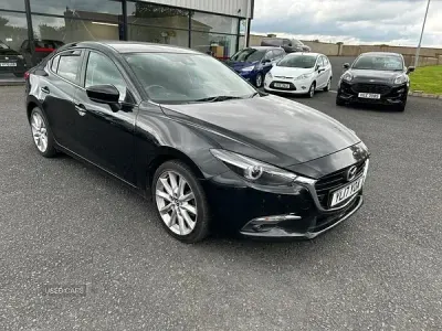 Usado Mazda 3 Inclusive 150 HP (110 kW) 2017 Preto Sedan