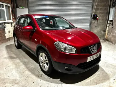 Used Nissan Qashqai Acenta 2011 Red SUV