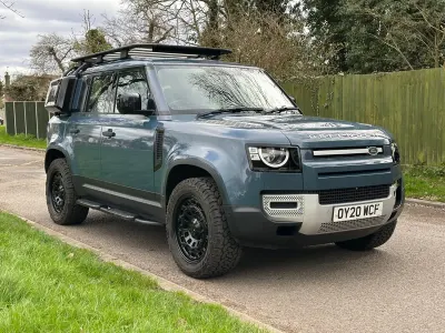 Używany Land Rover Defender S 240 KM (176 kW) 2020 Niebieski SUV