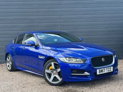 Used Jaguar XE R-Sport 200 HP (147 kW) 2017 Blue Sedan