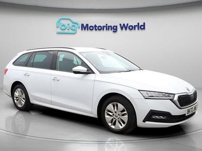 Used Skoda Octavia SE Technology 110 HP (80 kW) 2022 White Estate