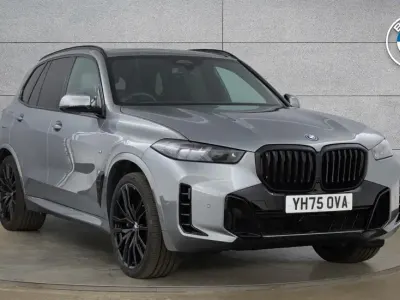 Usado BMW X5 M Sport 482 HP (354 kW) 2025 Cinzento SUV