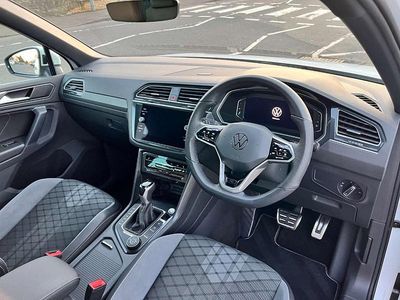 Used VW Tiguan R-line 188 HP (138 kW) 2022 White SUV