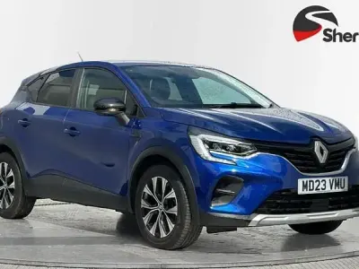 Begagnad Renault Captur Evolution 145 HK (106 kW) 2023 Blå SUV