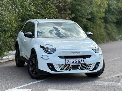 New Fiat 600 99 HP (72 kW) 2025 White Hatchback