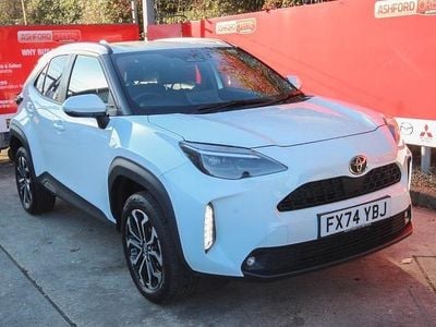 Used 2025 Toyota Yaris Hybrid Design Estate | £22,795 (Good price)