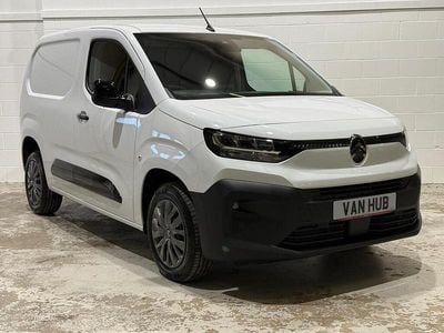 New Citroën Berlingo 101 HP (74 kW) 2025 White MPV