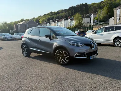 Second-hand Renault Captur Dynamique 90 CP (66 kW) 2016 Gri SUV