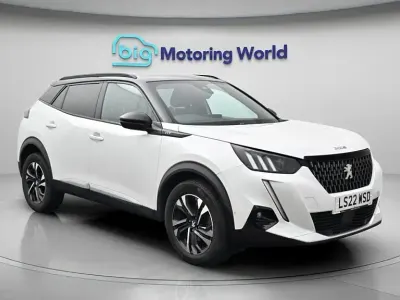 Używany Peugeot 2008 GT 130 KM (95 kW) 2022 Biały SUV