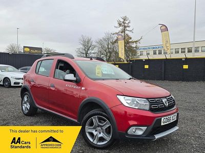 Red Used 2017 Dacia Sandero Lauréate Hatchback | £4,650 (Fair price)