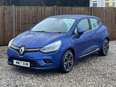 Used Renault Clio IV Signature 120 HP (88 kW) 2017 Blue Hatchback