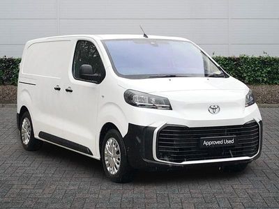 White New 2025 Toyota Proace MPV | £23,900 (A bit pricey)
