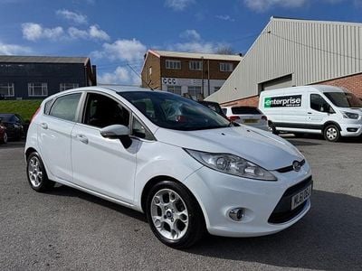 Used Ford Fiesta Zetec 82 HP (60 kW) 2011 White Hatchback
