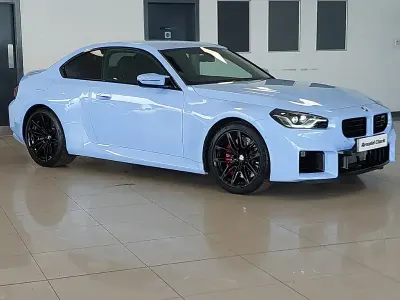 Begagnad BMW M2 Comfort Edition 480 HK (353 kW) 2025 Blå Sportkupé
