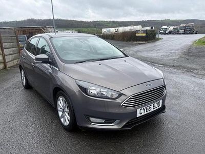 Used Ford Focus Titanium 120 HP (88 kW) 2016 Brown Hatchback