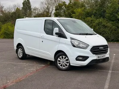 Used Ford Transit Custom Limited 130 HP (95 kW) 2023 White Van