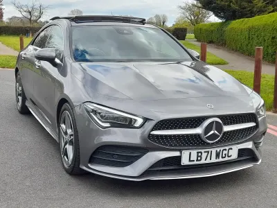 Usado Mercedes CLA180 AMG Line Premium Plus 136 HP (100 kW) 2021 Cinzento Sedan