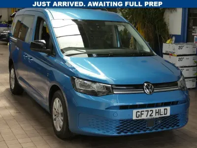 Used VW Caddy Maxi S 122 HP (89 kW) 2022 Blue MPV