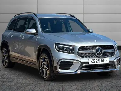 Begagnad Mercedes GLB200 Executive 163 HK (119 kW) 2025 Silver SUV