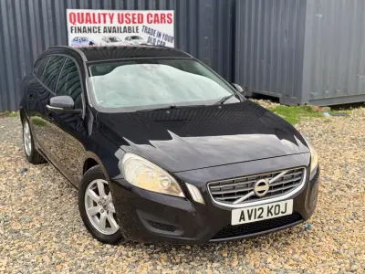 Usado Volvo V60 115 CV (84 kW) 2012 Negro Familiar